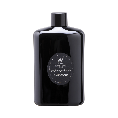 Profuma Bucato Hypno Passione Luxury Laundry 400 ml Hypno Casa Linea Luxury L'elegante flacone nero "Profuma Bucato Hypno Passione Luxury Laundry 400 ml", dal design moderno e con tappo a vite nero, dona eleganza e una fragranza lussuosa al vostro bucato.