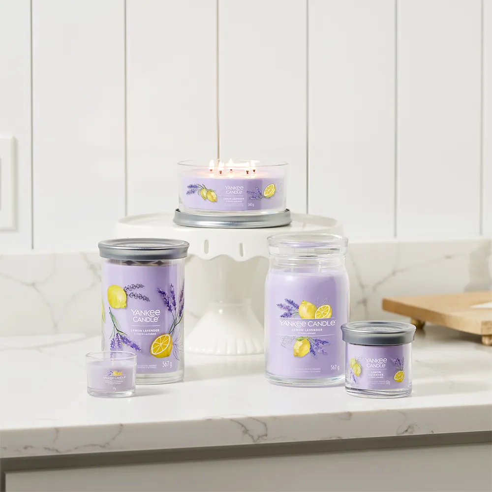 Lemon Lavender – Giara grande – Yankee Candle Candele Yankee Candle 3 Lemon Lavender - Giara grande - Yankee Candle - immagine 3