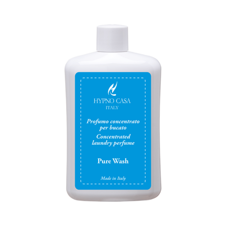 Profuma Bucato Pure Wash – Hypno – 400 ml Bucato 400 ml Su una bottiglia bianca con un'etichetta blu e un tappo bianco è riportata la scritta "Profuma Bucato Pure Wash – Hypno – 400 ml".