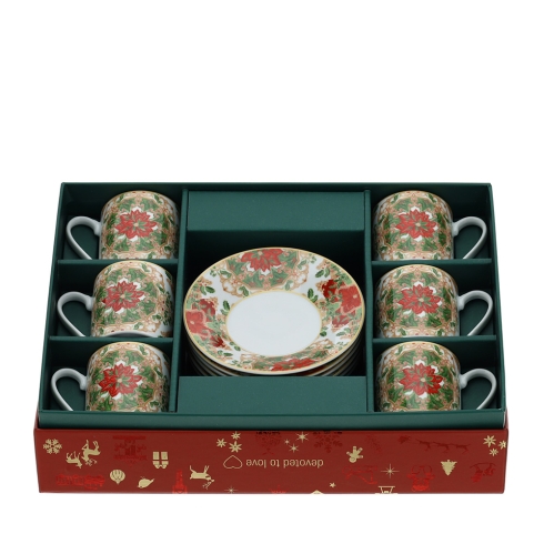 Box 6 Tazzine Caffè Porcellana – 9x5cm – Hervit Cucina Accessori Saldi Il cofanetto Hervit include sei tazzine caffè in porcellana fine da 9x5 cm, ciascuna con un motivo festoso di stelle di Natale e verde su sfondo bianco. L'elegante scatola rossa è decorata con motivi natalizi dorati come ornamenti e fiocchi di neve.