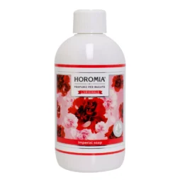 Il flacone bianco del profumo per bucato Imperial Soap Profuma Bucato di Horomia presenta un motivo floreale rosso e la scritta "Imperial Soap", insieme a un emblema a forma di medaglia d'argento, elegantemente esposti sul davanti.