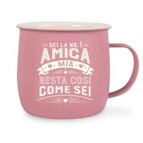 Sei la numero 1 amica mia, resta così come sei Hervit Creations La tazza rosa "Sei la numero 1 amica mia, resta così come sei" presenta testo bianco e motivi a cuore.