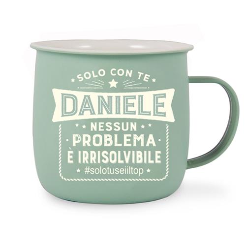Daniele Solo con te nessun problema è irrisolvibile Hervit Creations Tazza verde chiaro con la scritta in italiano: "Solo con te Daniele Solo nessun problema è irrisolvibile #solotuseiiltop", che significa "Solo con te, Daniele Solo, nessun problema è irrisolvibile". Nome prodotto: Daniele Solo con te nessun problema è irrisolvibile.
