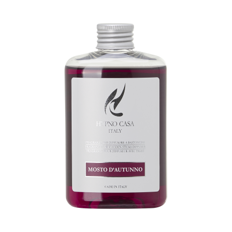 Mosto D’Autunno – Hypno Casa – Ricarica 200 ml Ricarica 200 ml Flacone trasparente di Mosto D'Autunno - Hypno Casa - Ricarica 200 ml per diffusori di fragranze, con tappo a vite argentato, etichetta bianca con testo nero e rosso e liquido rosso intenso per un profumo autunnale di lunga durata.