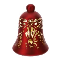 La Campana Nativit&agrave; in Vetro Rosso con luce led di Hervit Creations &egrave; un ornamento decorativo a campana di colore rosso, con disegni ritagliati che lasciano trasparire la luce calda dei LED, aggiungendo un tocco festoso ed elegante al vostro arredamento.