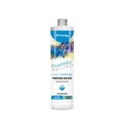 Flacone da 250 ml di Essentia Profumo per il Bucato Fit Energy, con uomo e donna attivi sull'etichetta e scritta "Made in Italy".