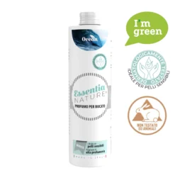 Un flacone bianco da 500 ml di Essentia Ocean Profumo per il bucato, dermatologicamente testato per pelli sensibili, cruelty-free ed ecologico, con icone verdi e marroni sull'etichetta.