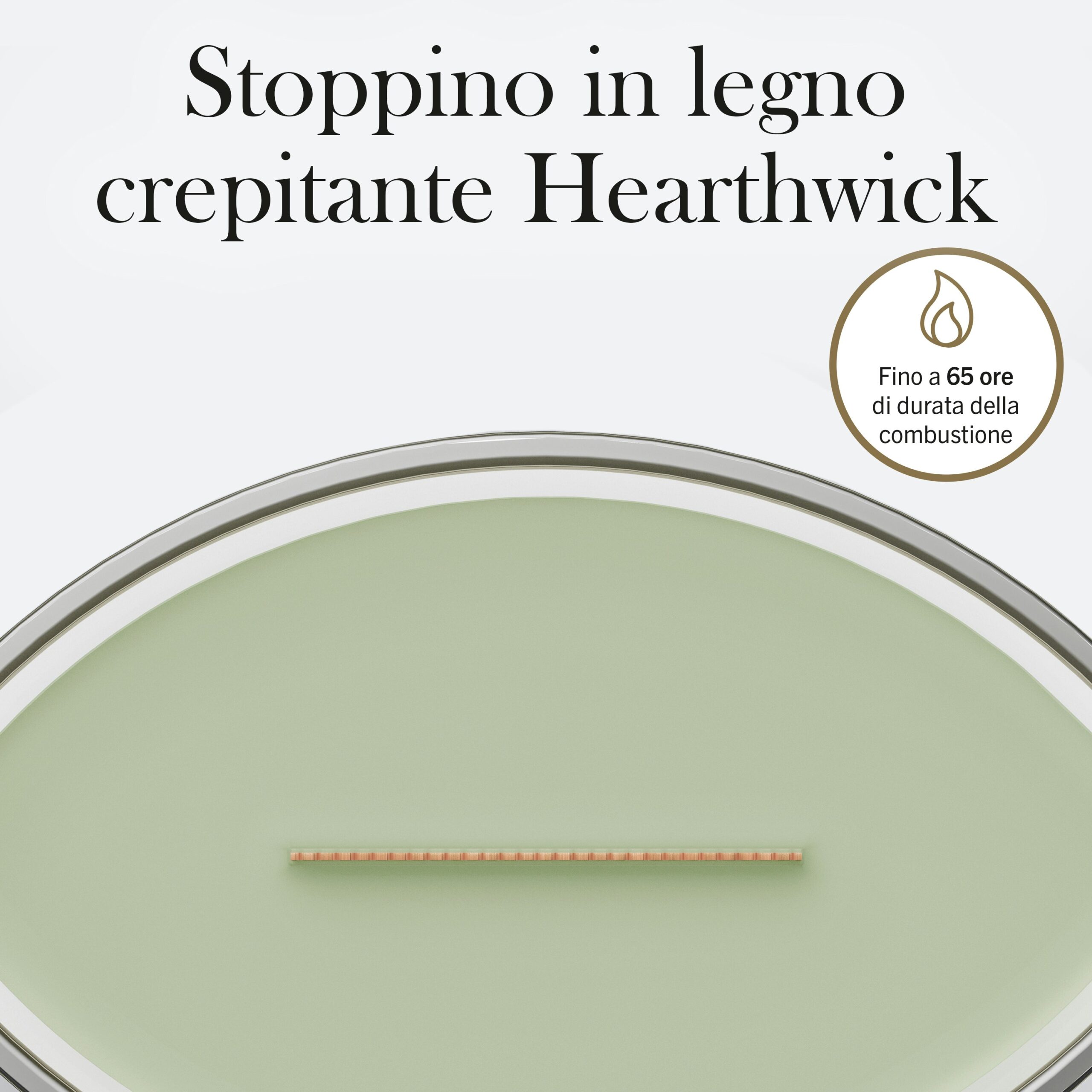 Matcha-Zest – Ellipse – Woodwick Ellipse 5 Una candela Matcha-Zest - Ellipse - Woodwick di colore verde, dotata di uno stoppino in legno (“Stoppino in legno crepitante Hearthwick”) e contenuta in un recipiente di vetro di forma ellittica. Un simbolo dorato indica un’autonomia di combustione fino a 65 ore.